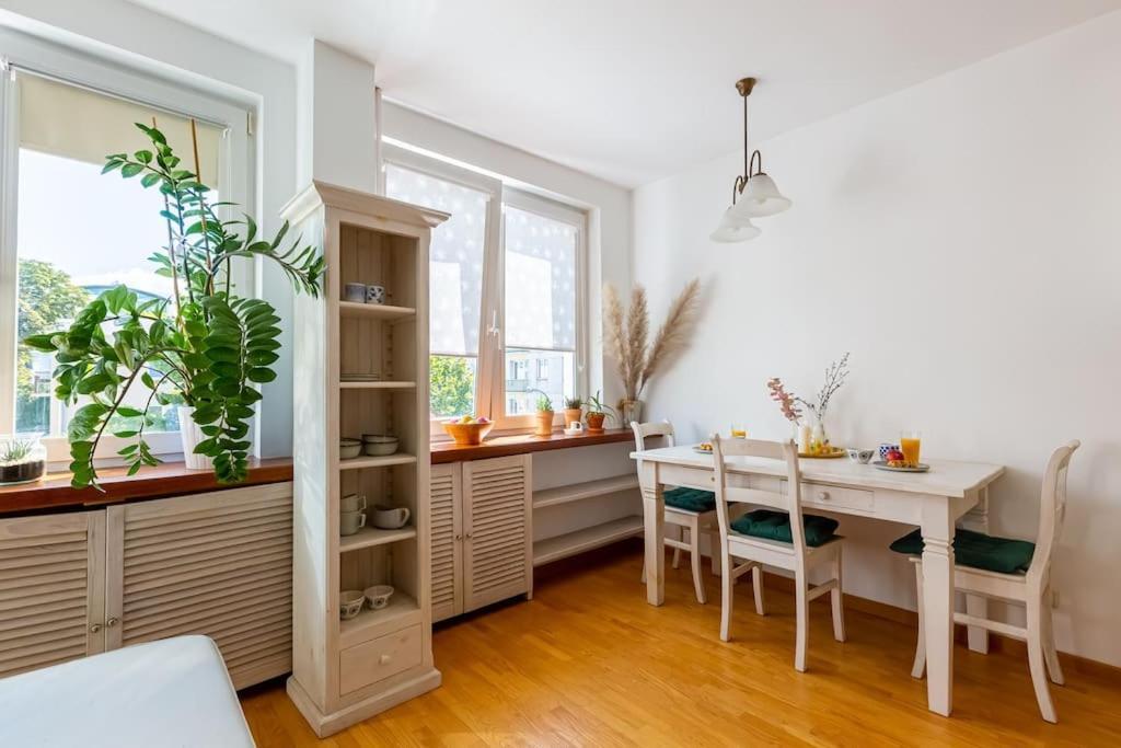 דירות ורשה Cozy, Bright, Comfy Studio Next To The Old Town. מראה חיצוני תמונה