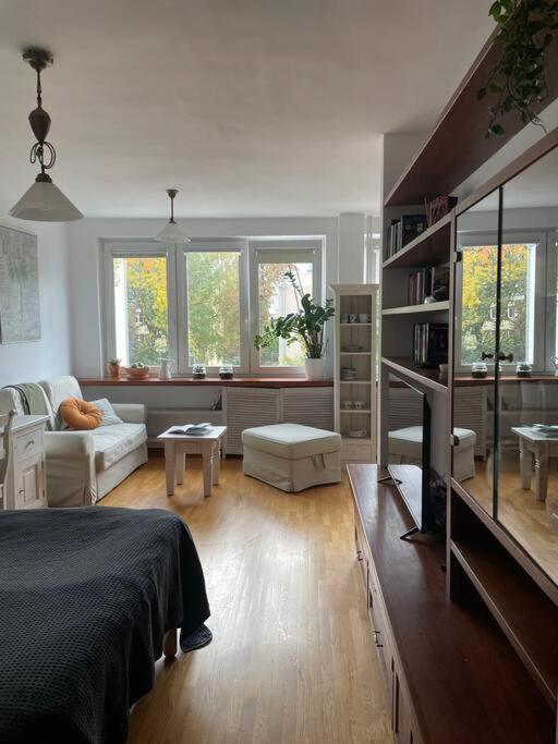 דירות ורשה Cozy, Bright, Comfy Studio Next To The Old Town. מראה חיצוני תמונה