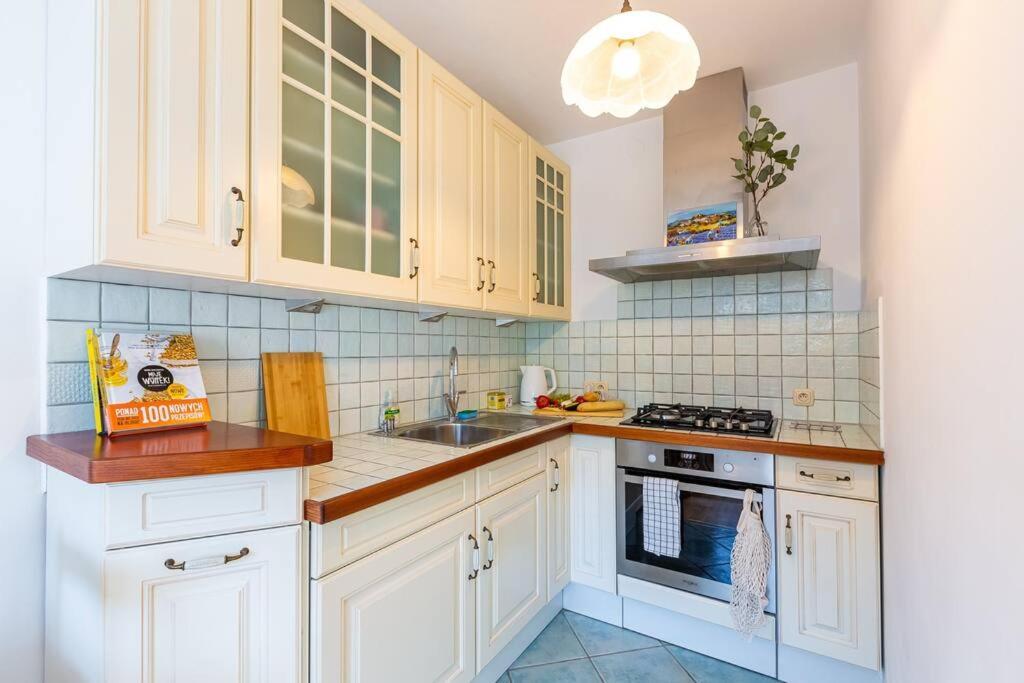 דירות ורשה Cozy, Bright, Comfy Studio Next To The Old Town. מראה חיצוני תמונה